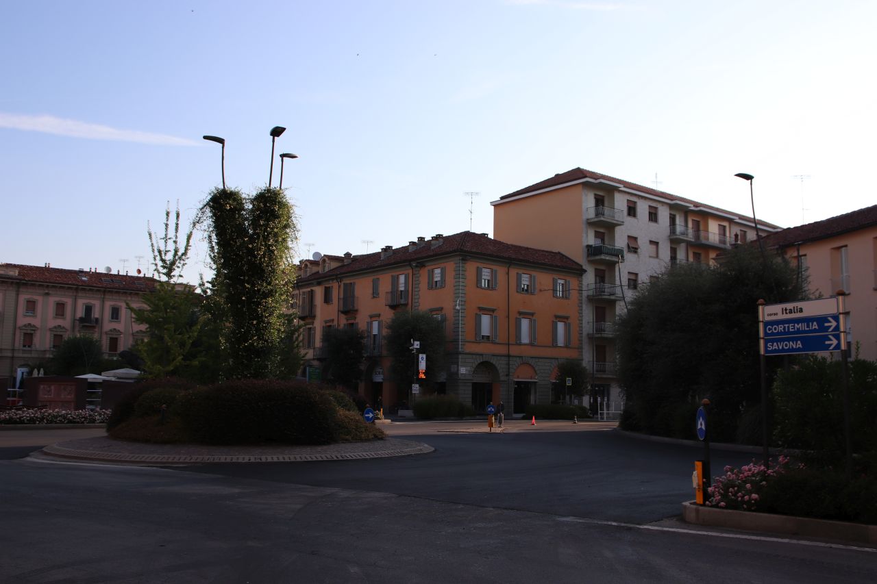[Casa in Piazza Michele Ferrero, 7]
