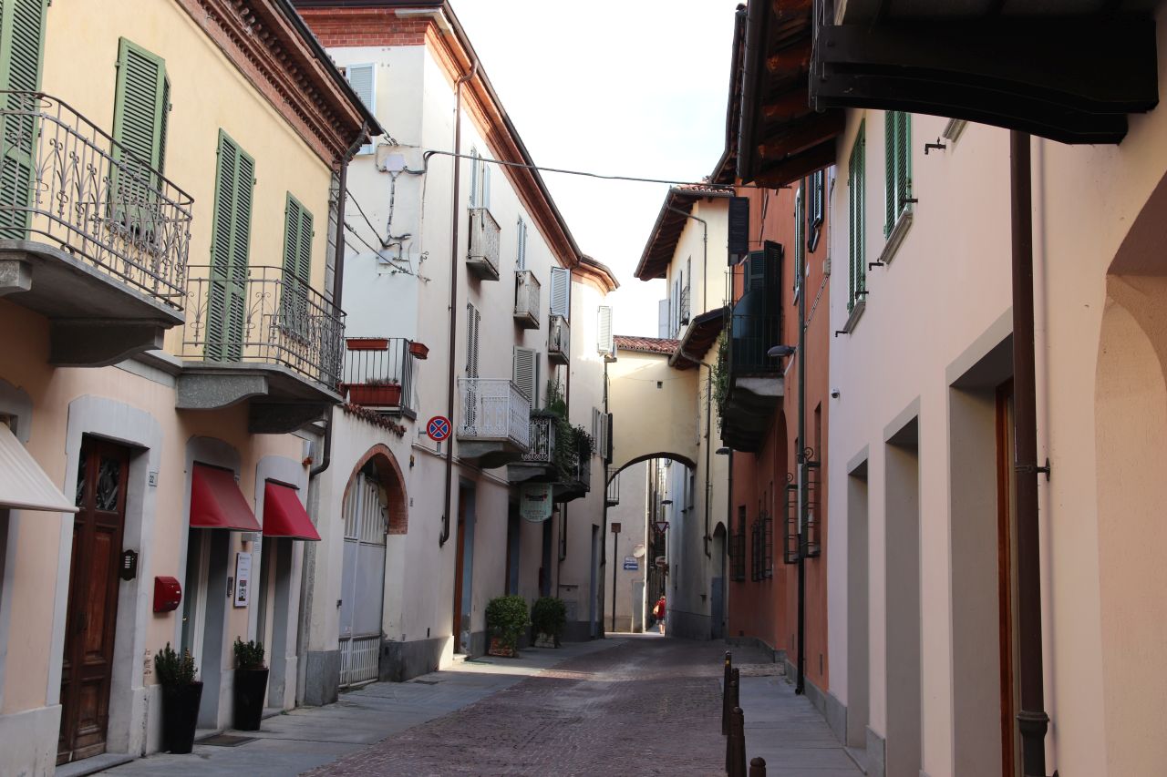 [Casa in Via Pertinace, 18, 20]
