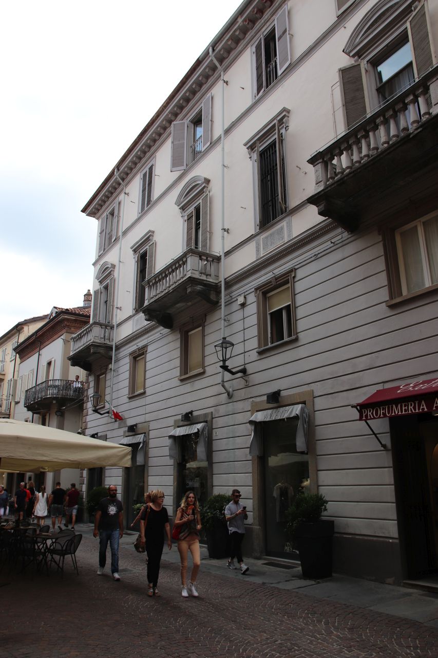 [Casa in Via Vittorio Emanuele, 8, 10]