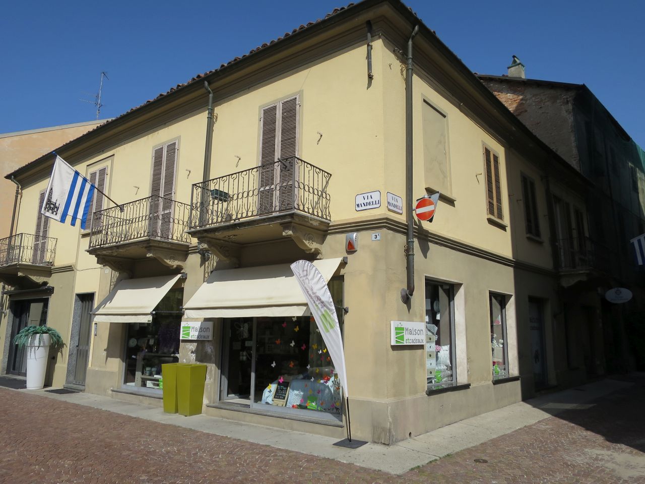 casa in via Mandelli, 3