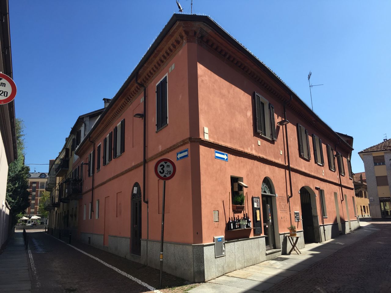 casa in via Rattazzi 11 angolo via S. Giovanni 5