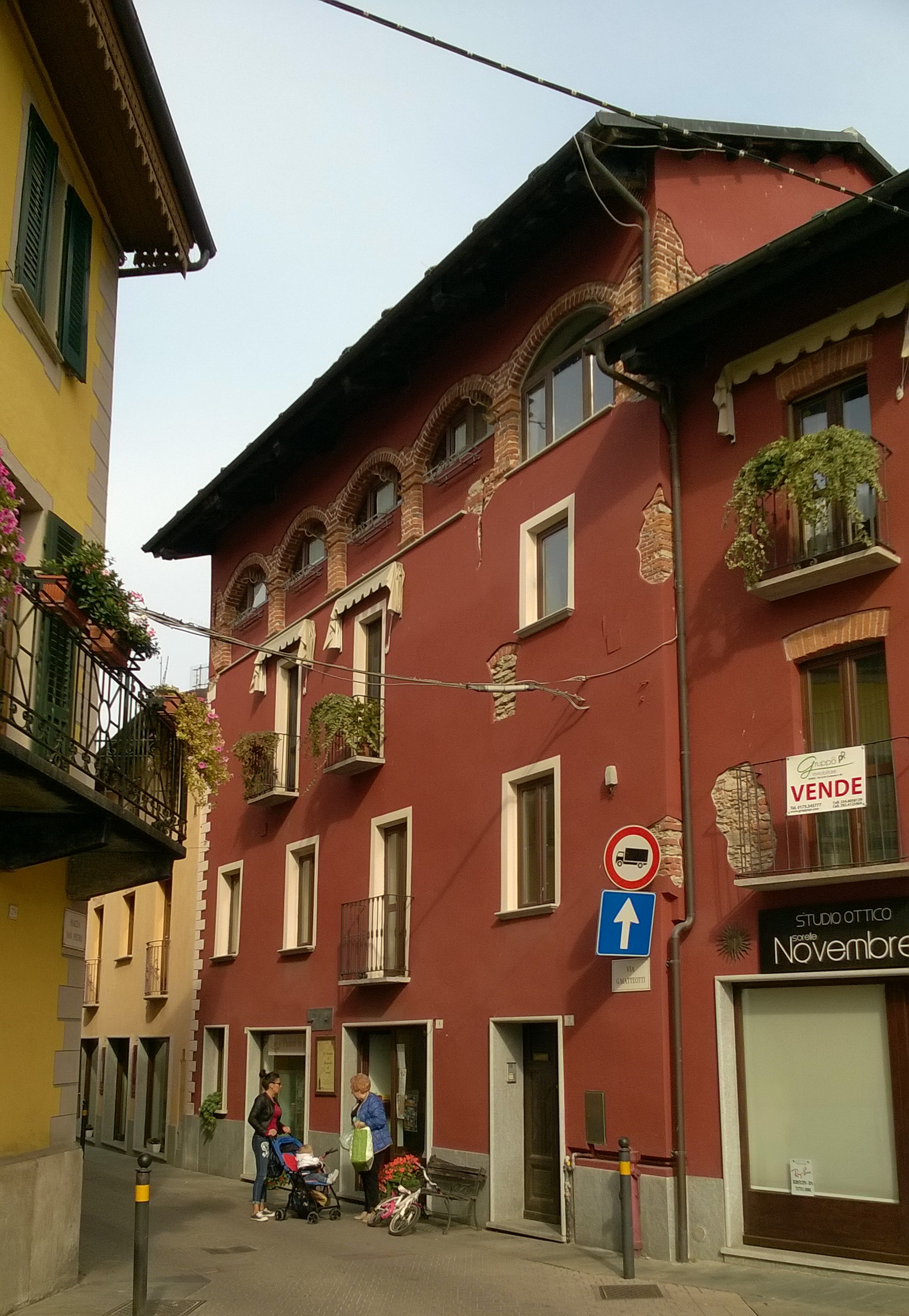 palazzo, plurifamiliare