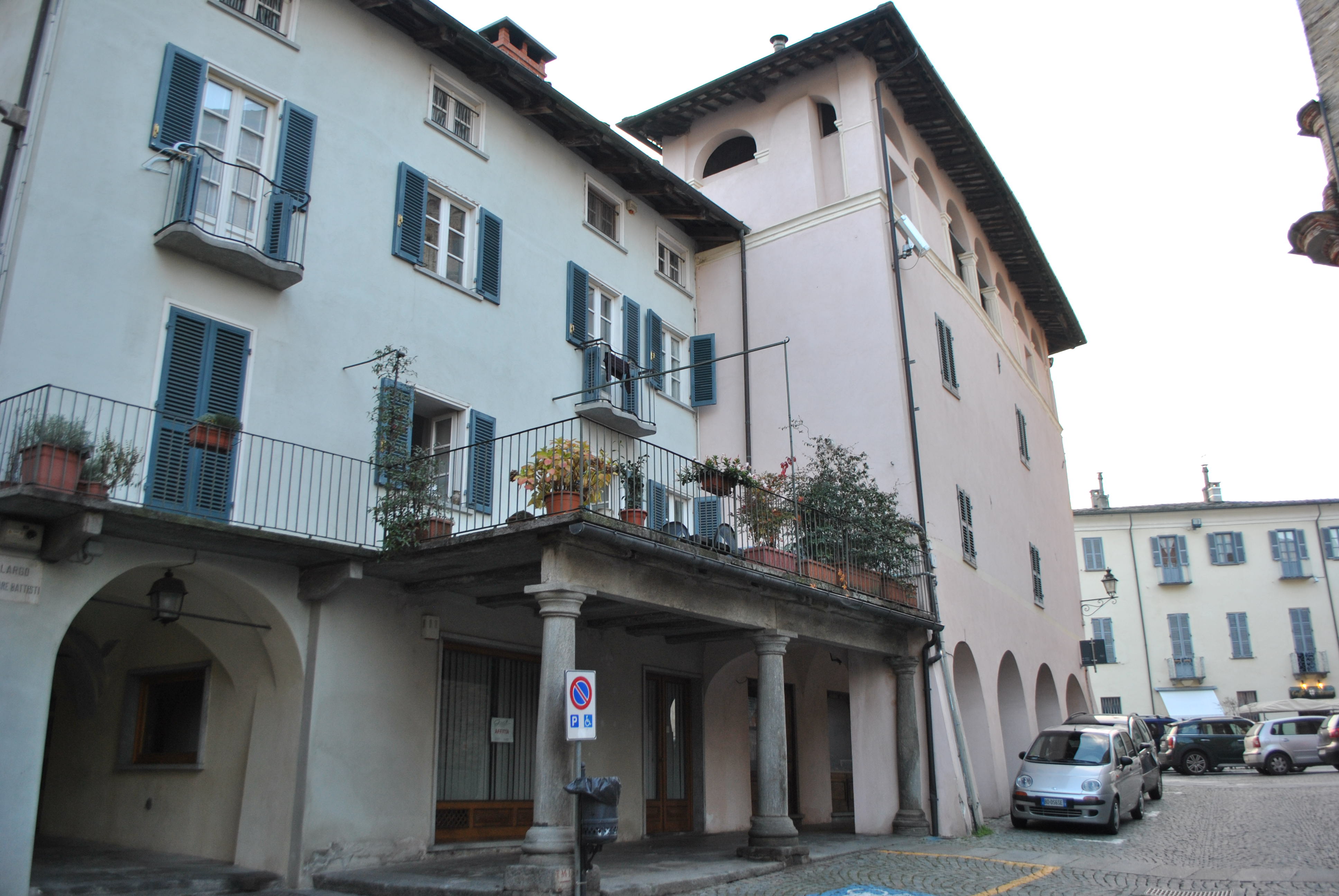 edifici con portici