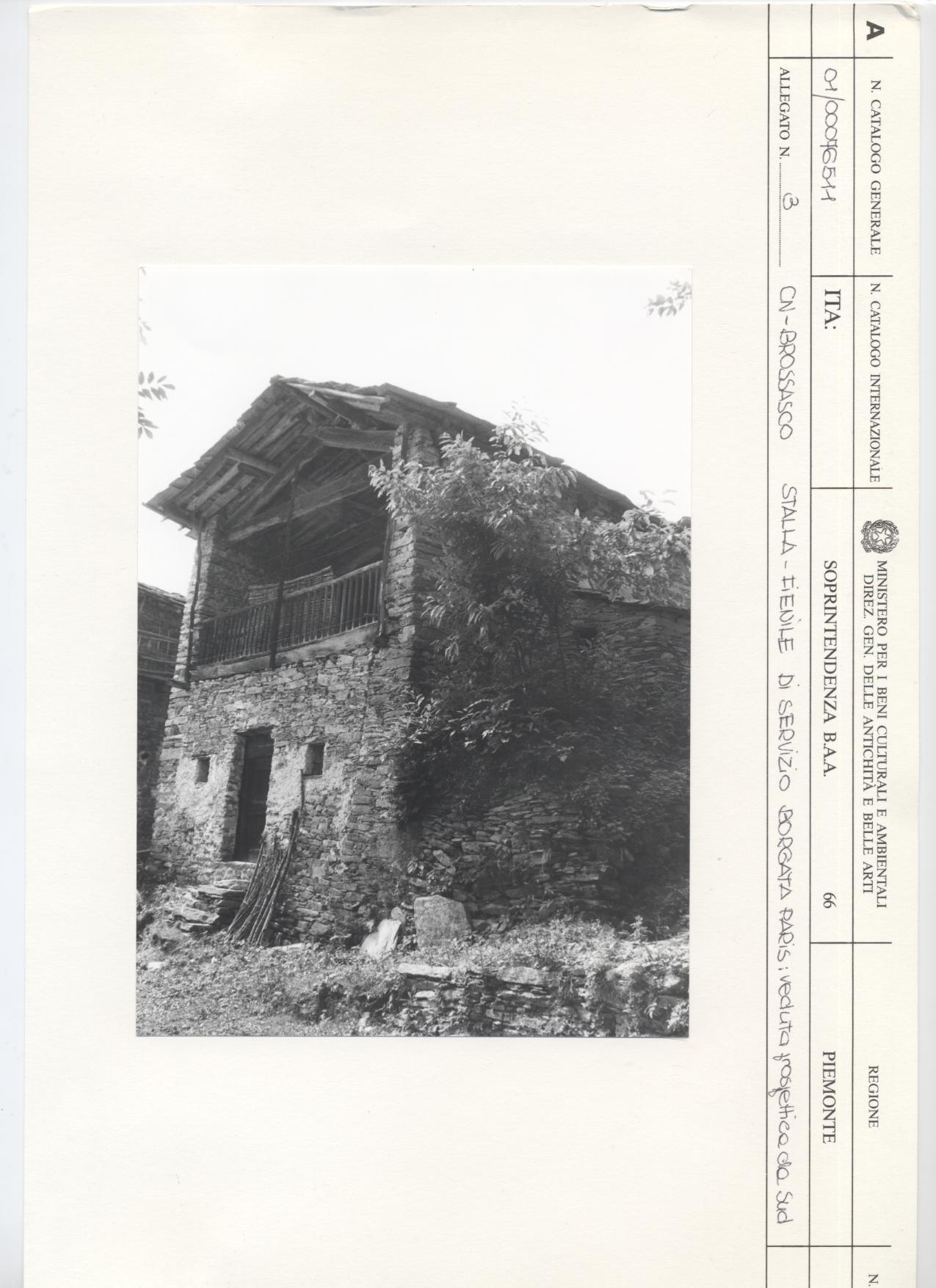 stalla/fienile, servizio