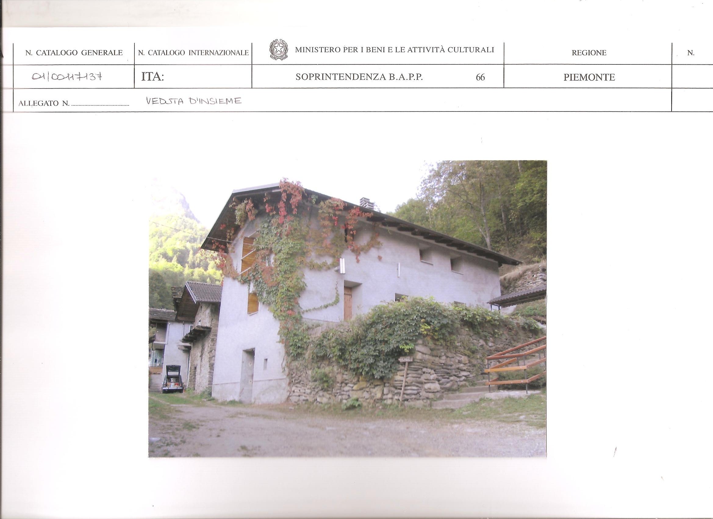 Casa con affresco di Boneto da Paesana del 1808