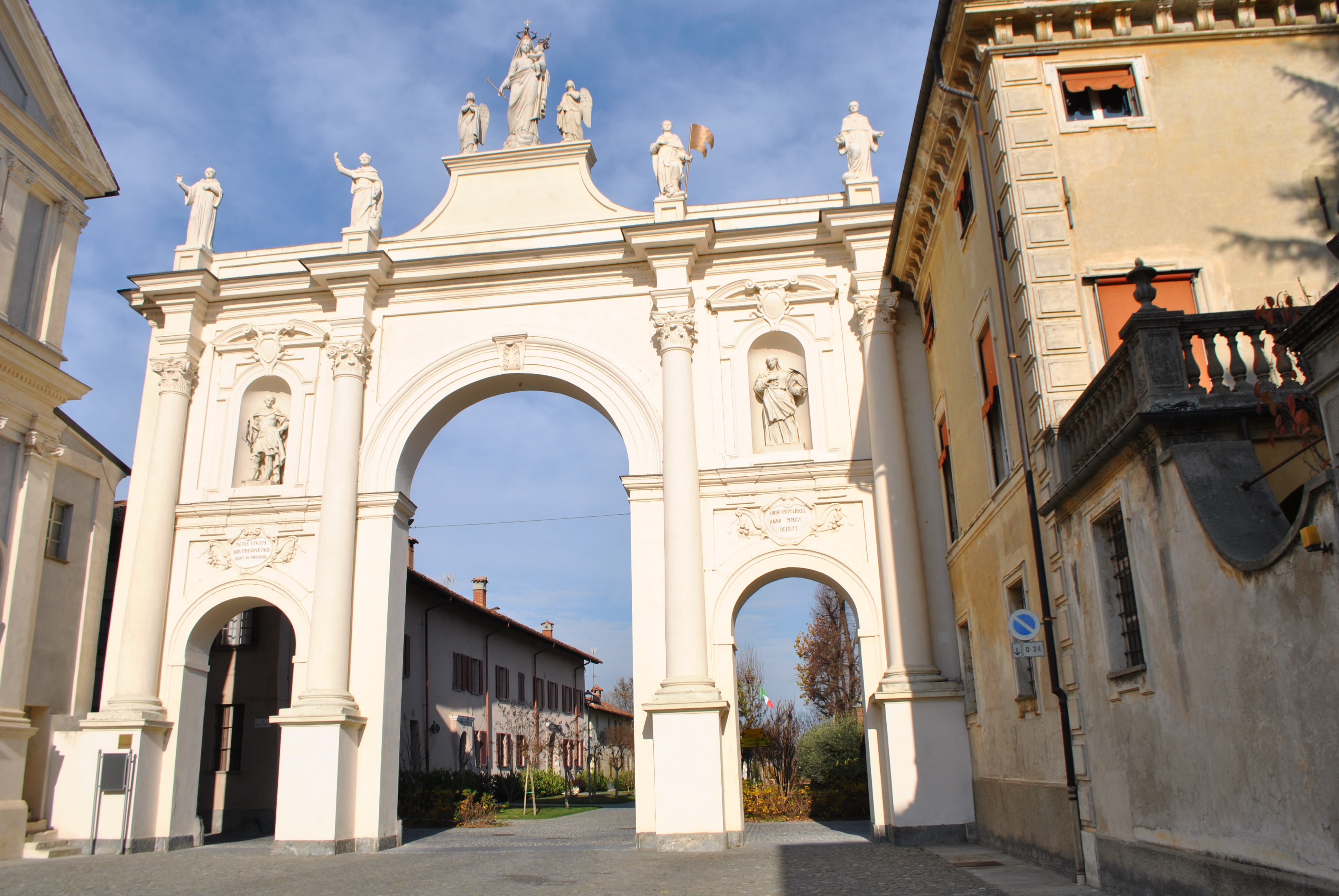 Arco Madonna del Popolo