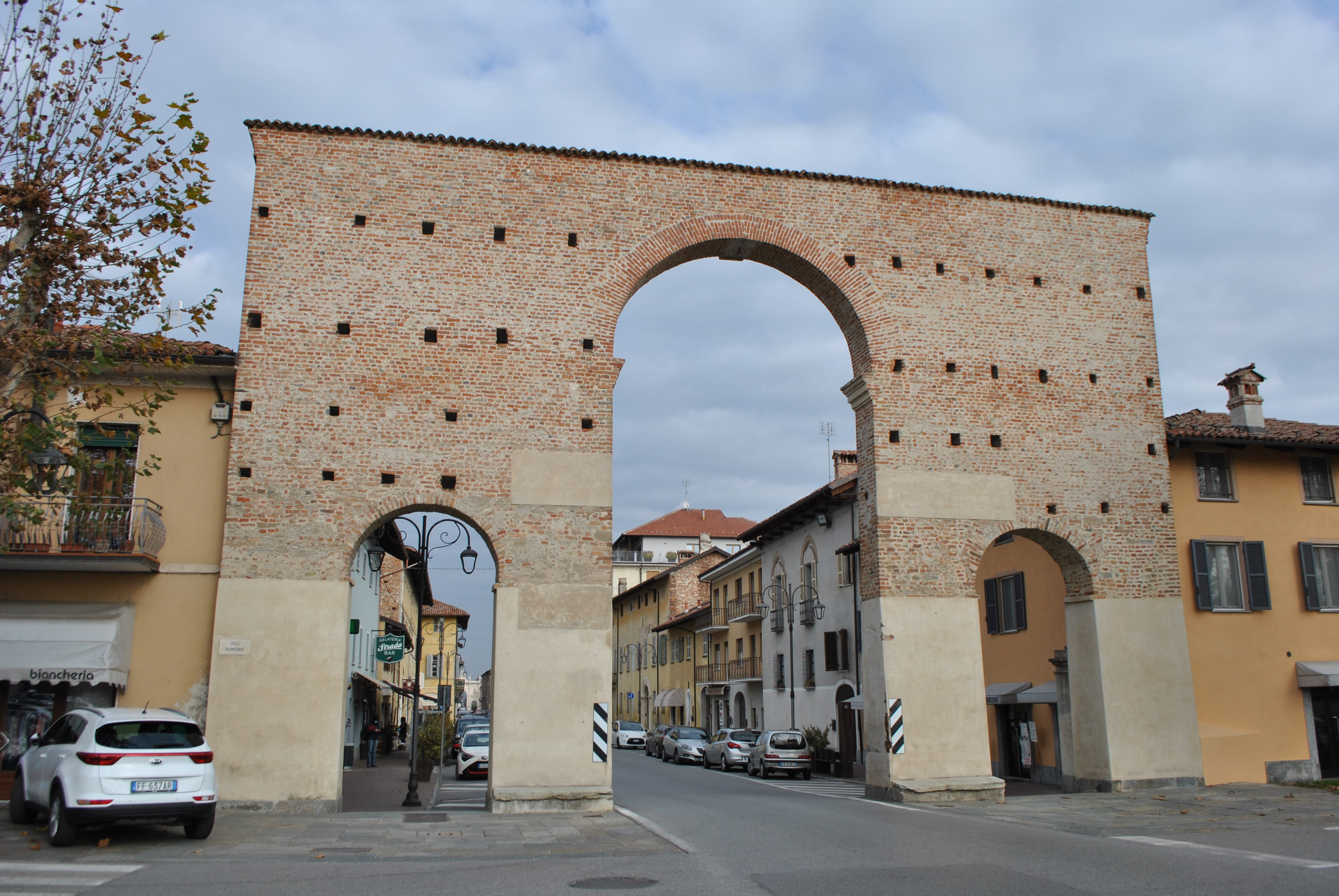 Arco di Porta Narzole