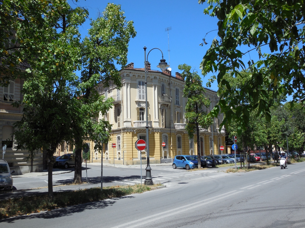 Casa in Viale Angeli, 6