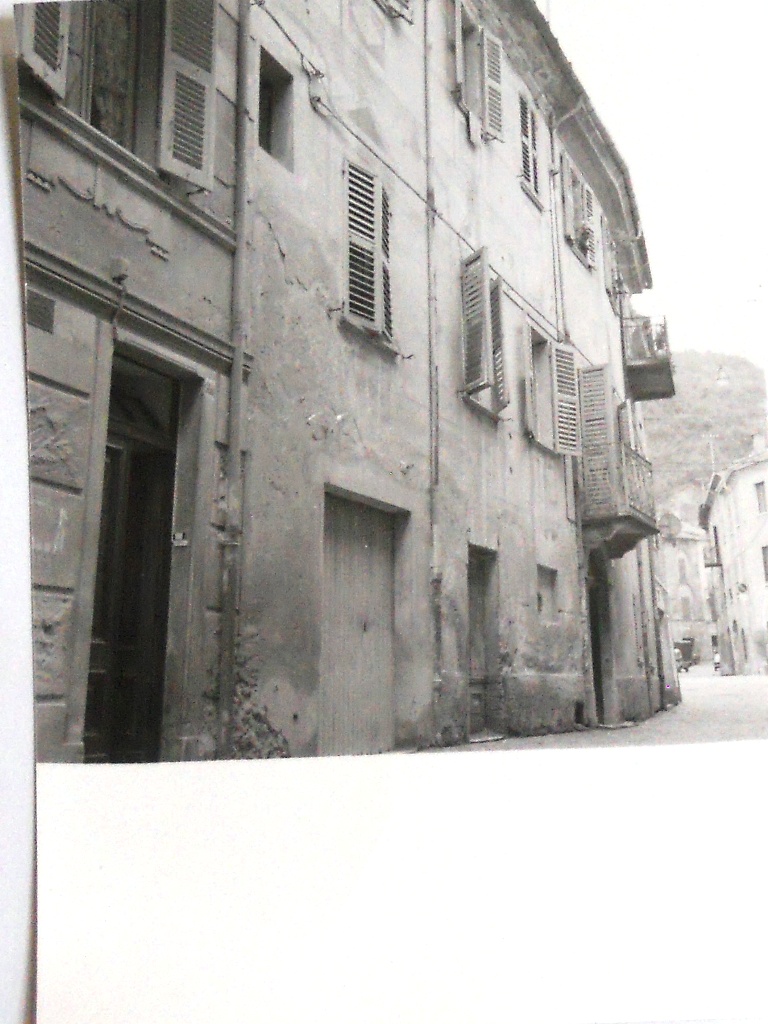 Casa Odasso, Via Cavour 101