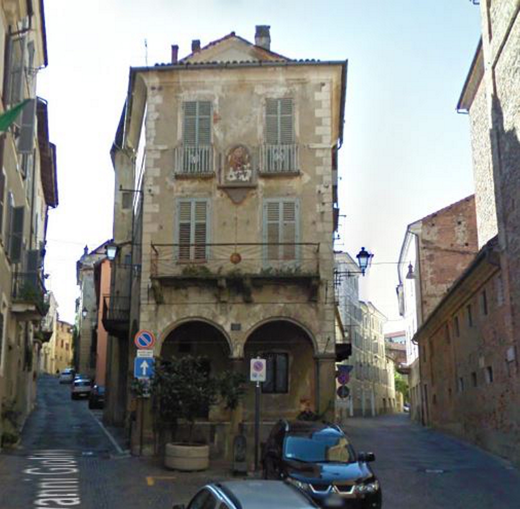 Casa con portico