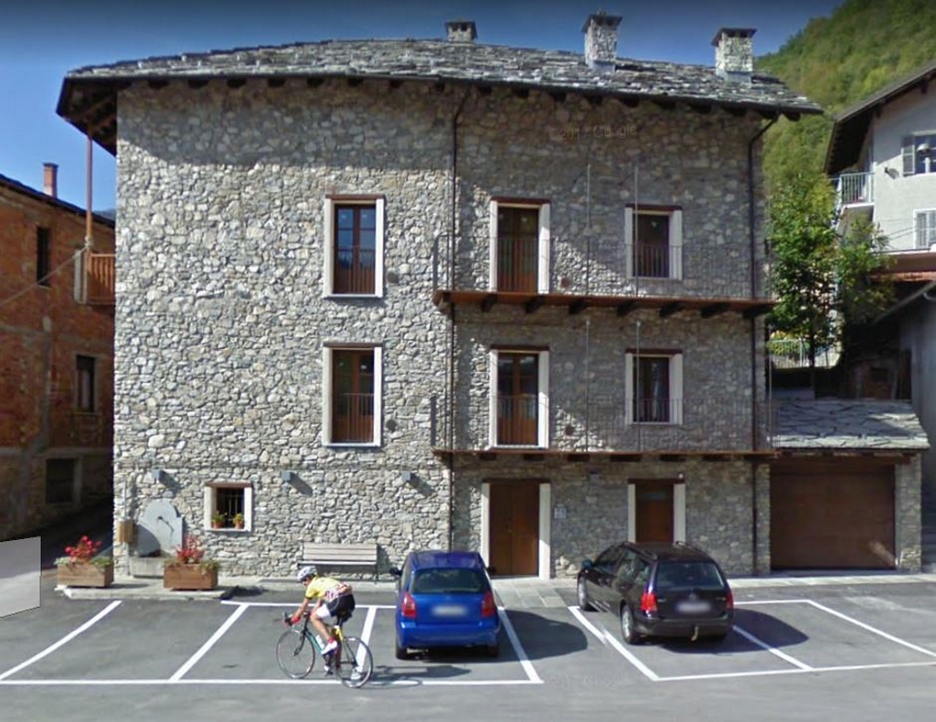 Casa in Piazza Sacco e Vanzetti, 1