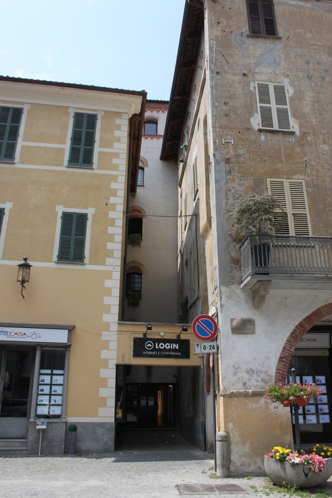 Casa in Piazza Santarosa, 3