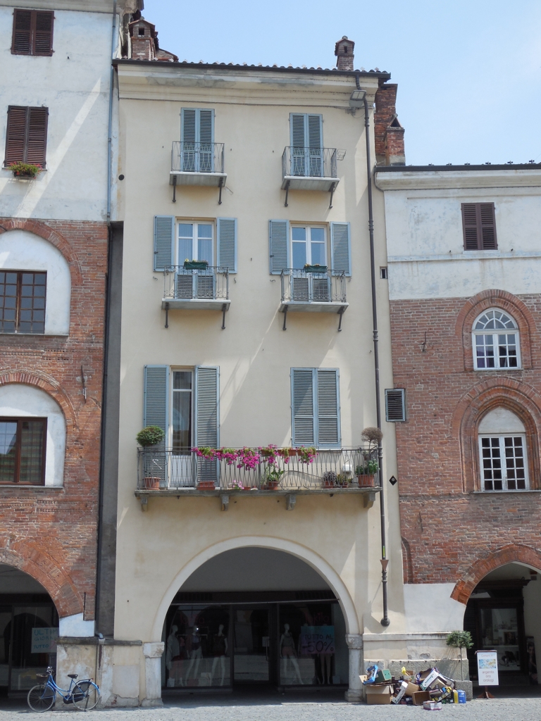 Casa in Piazza Santarosa, 51