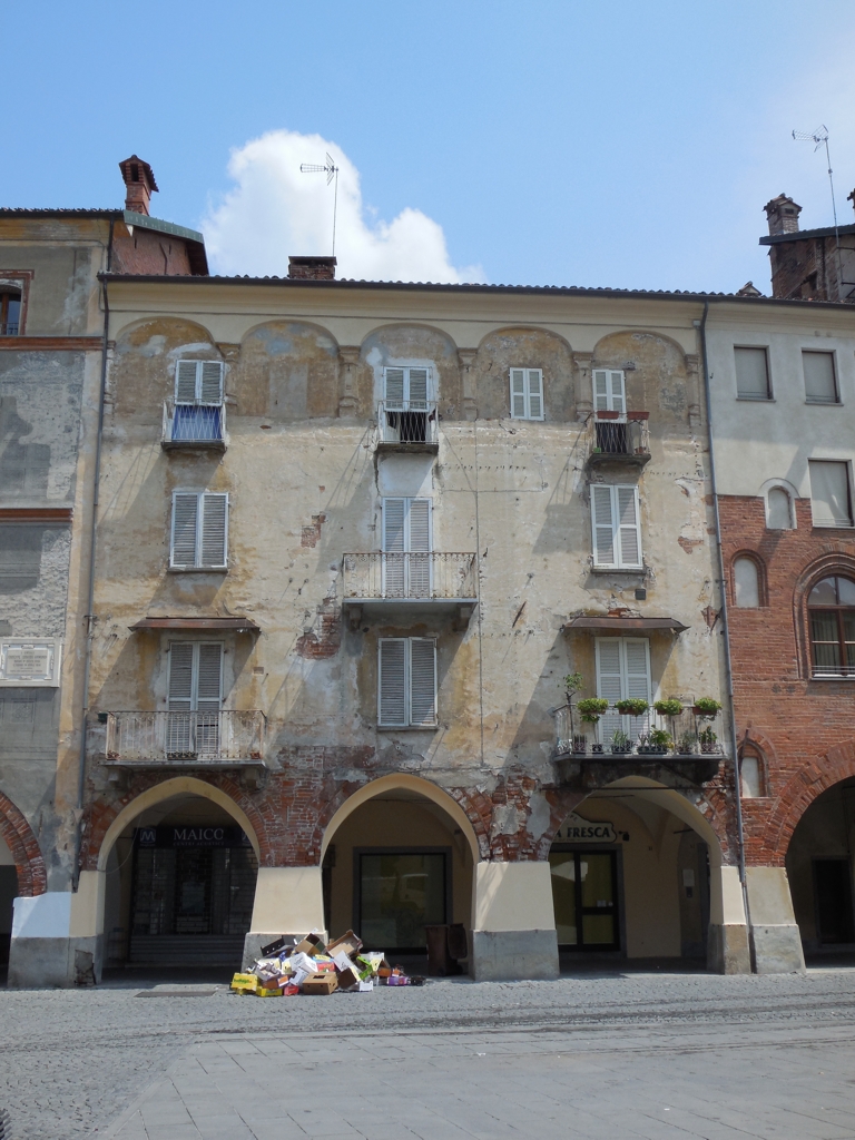 Casa in Piazza Santarosa, 58