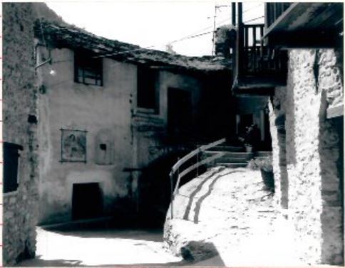 Casa con Affresco di Pessina