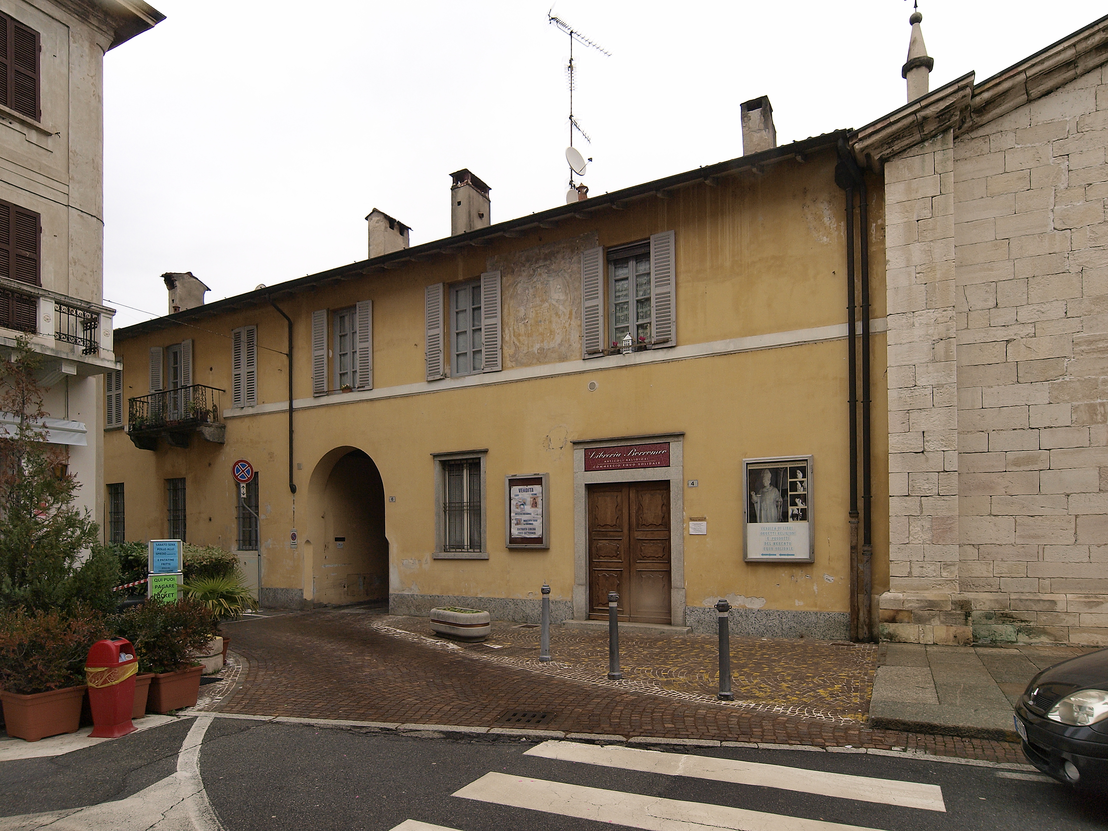 Canonica della parrocchia della Natività di Santa Maria Vergine