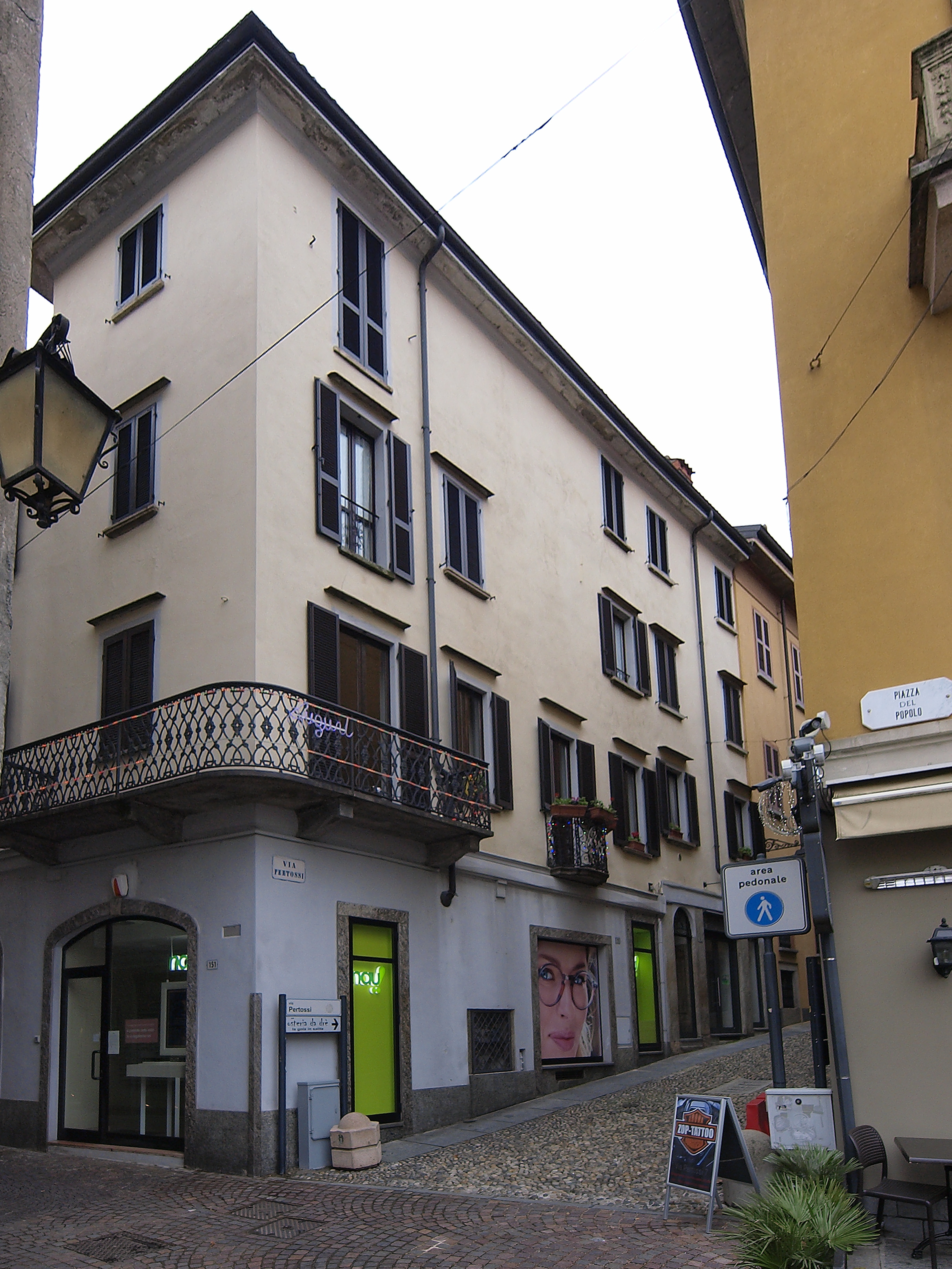 [casa in via Cavour, 149]