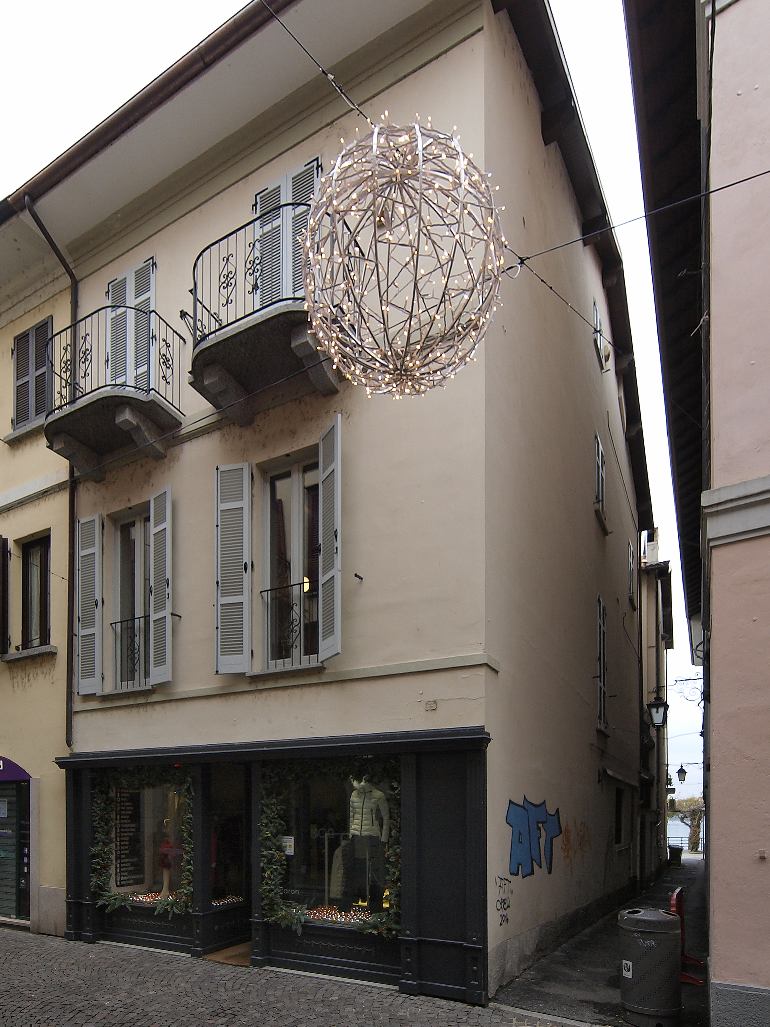 [casa in via Cavour, 96]
