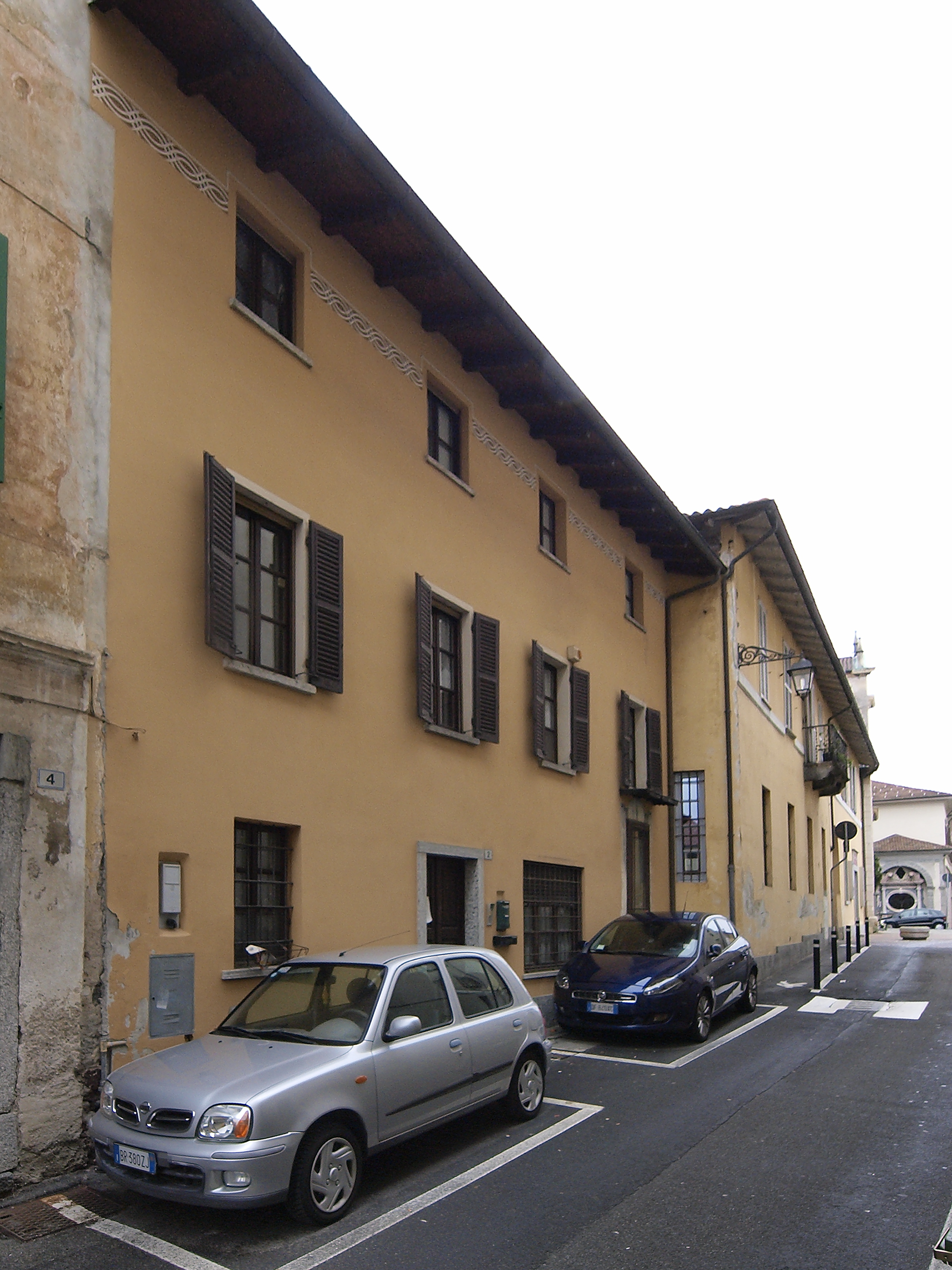 [casa in via Federico Borromeo, 2]