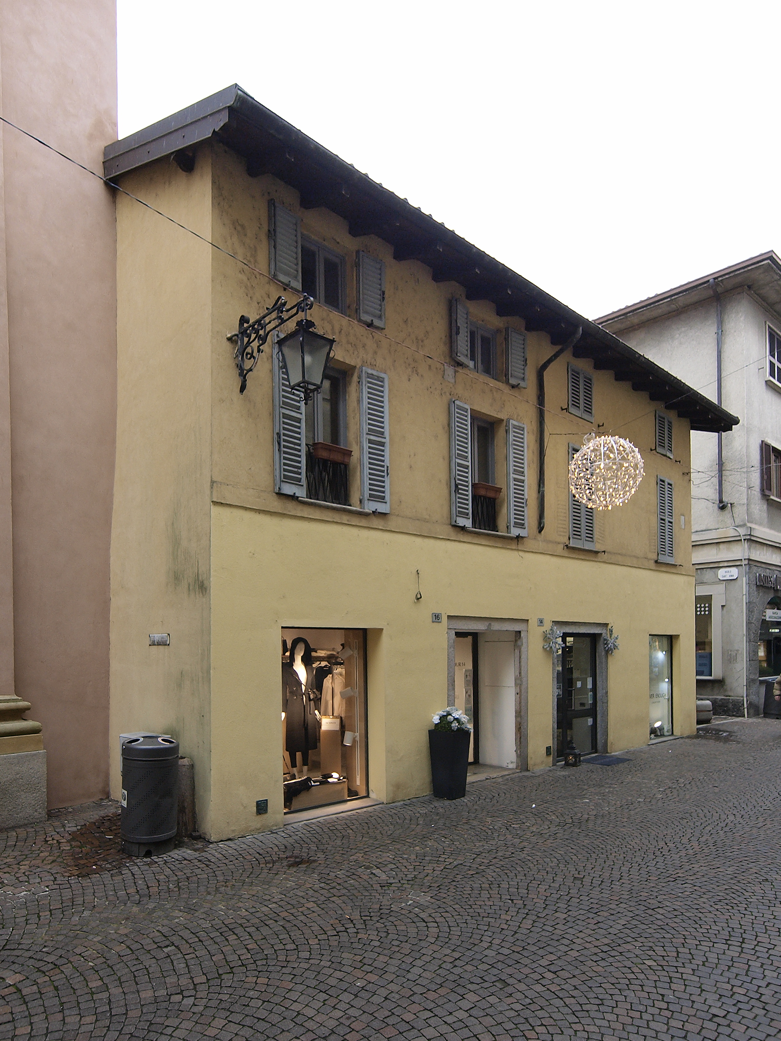 [casa in vicolo S. Anna, 10]