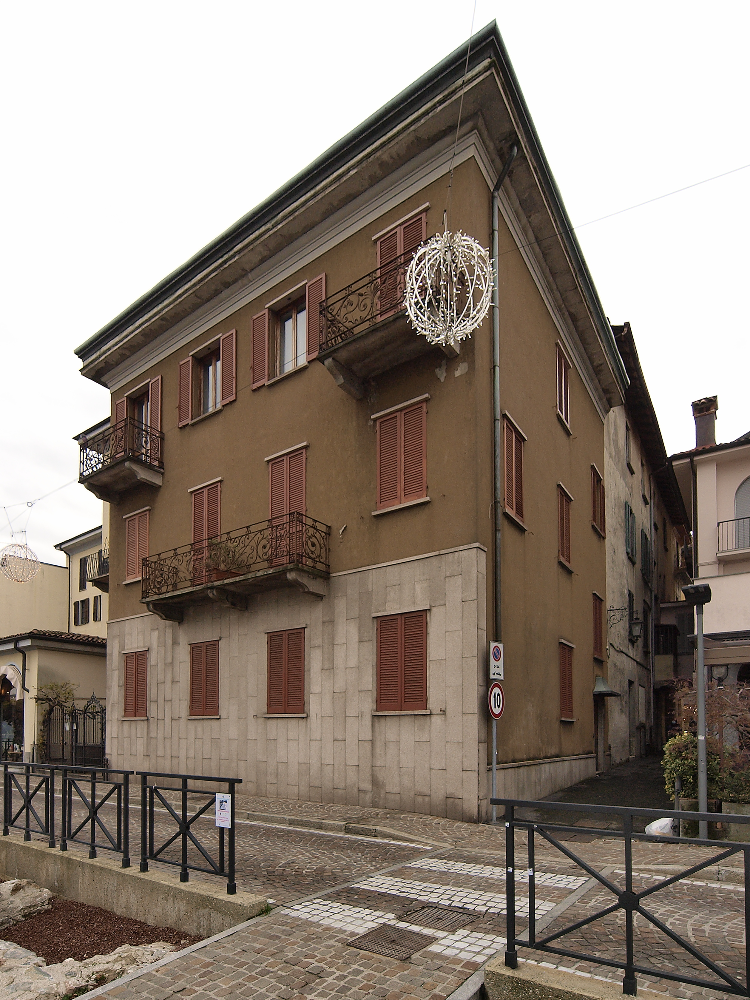[casa in vicolo Turri, 1]