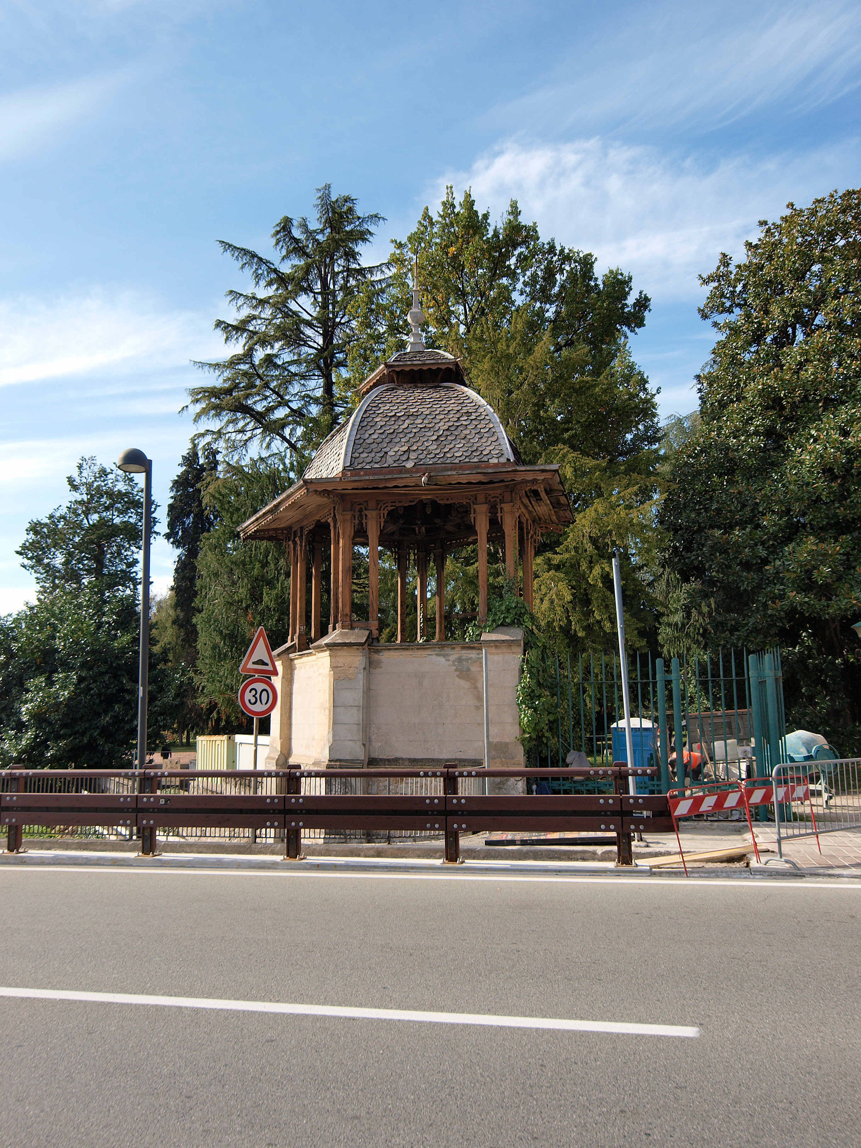 [Gazebo in Corso Sempione, 1]