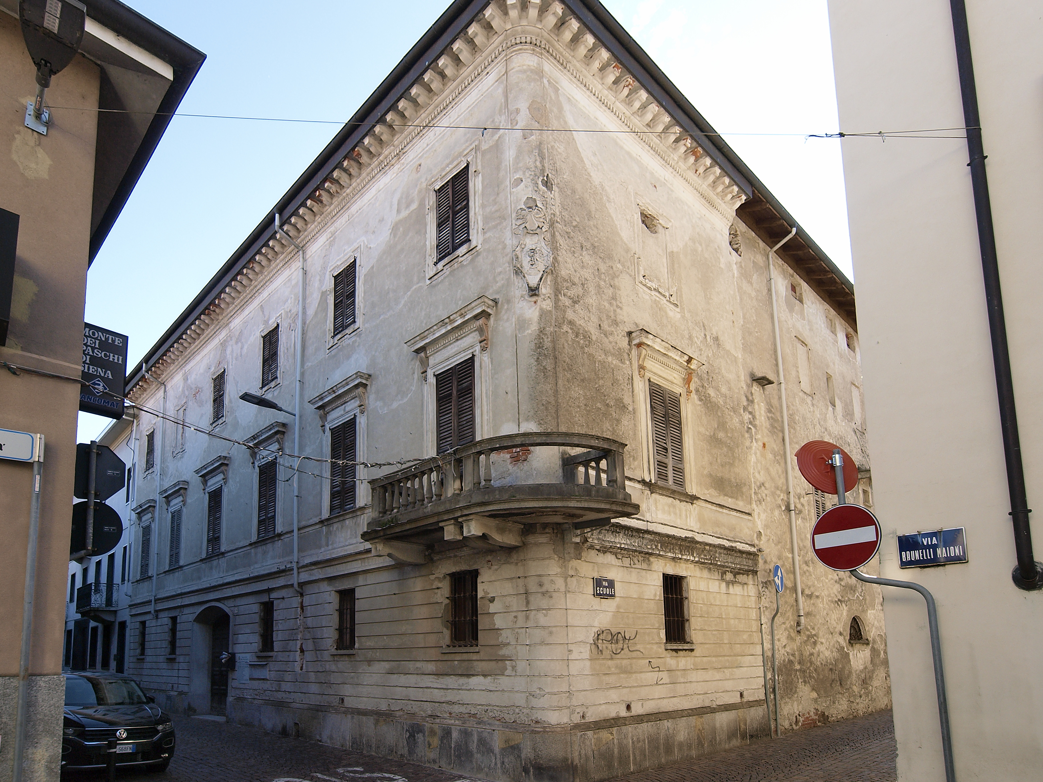 [Palazzo in Via Brunelli Maioni, 29]