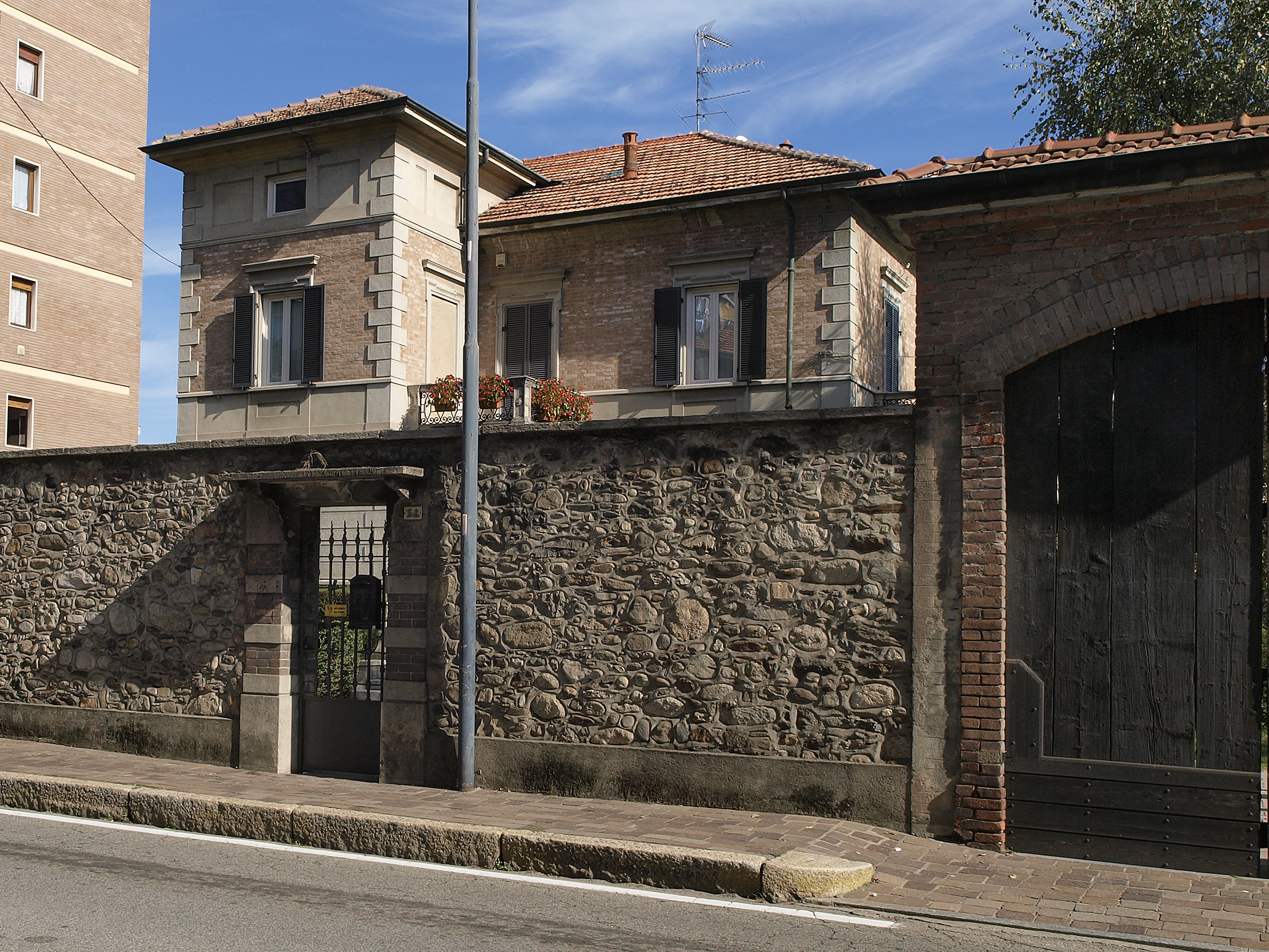[Villa in Corso Sempione, 64]