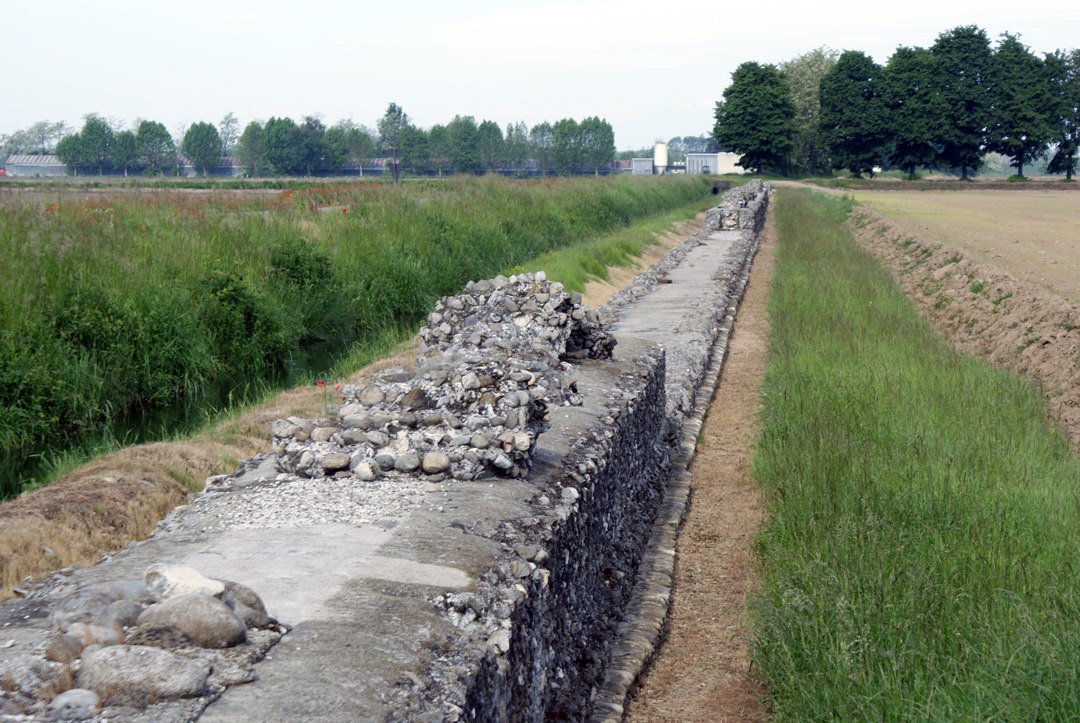 TRATTO DI ACQUEDOTTO ROMANO
