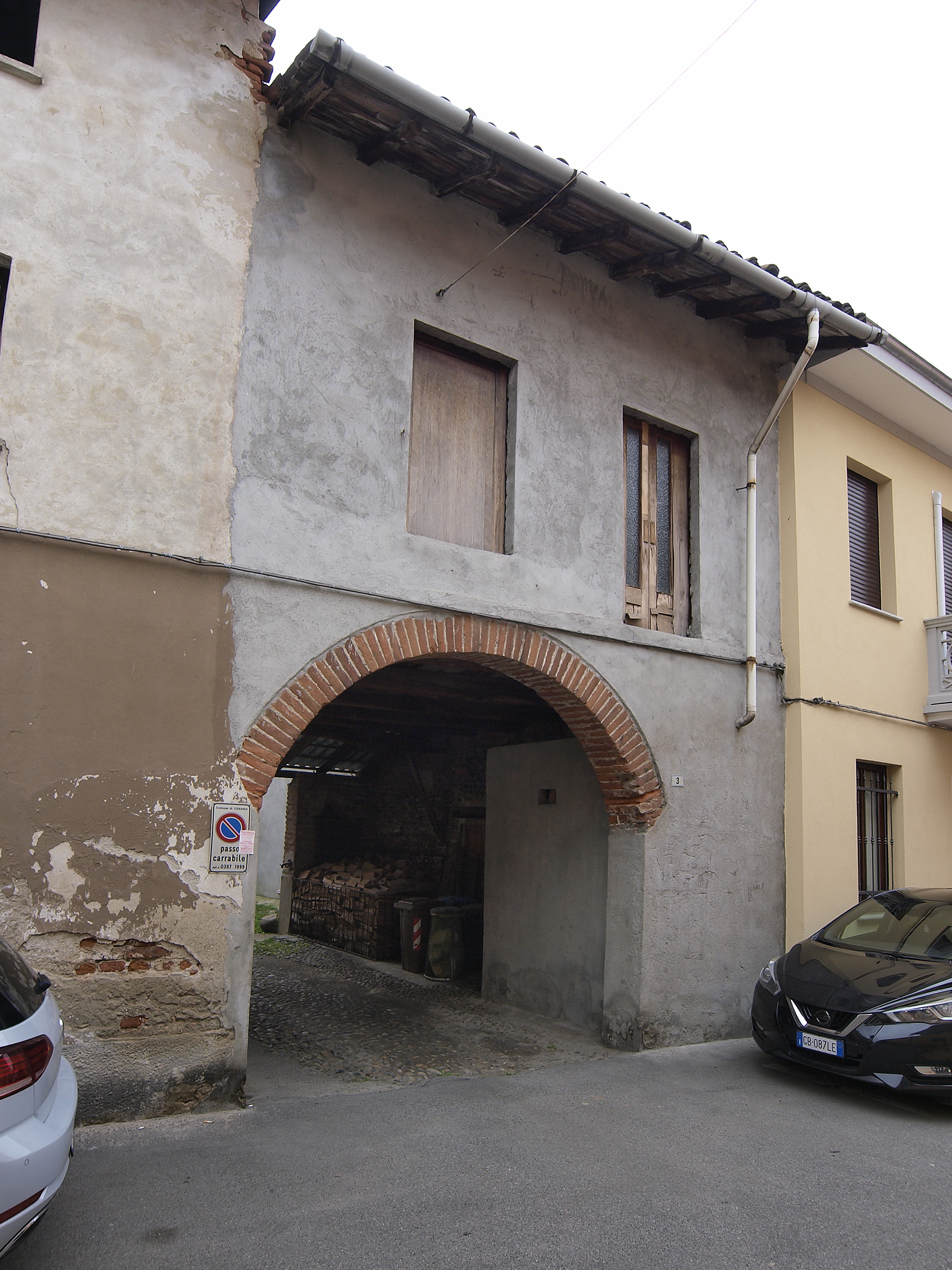 [Porta in Via Garibaldi, 3]