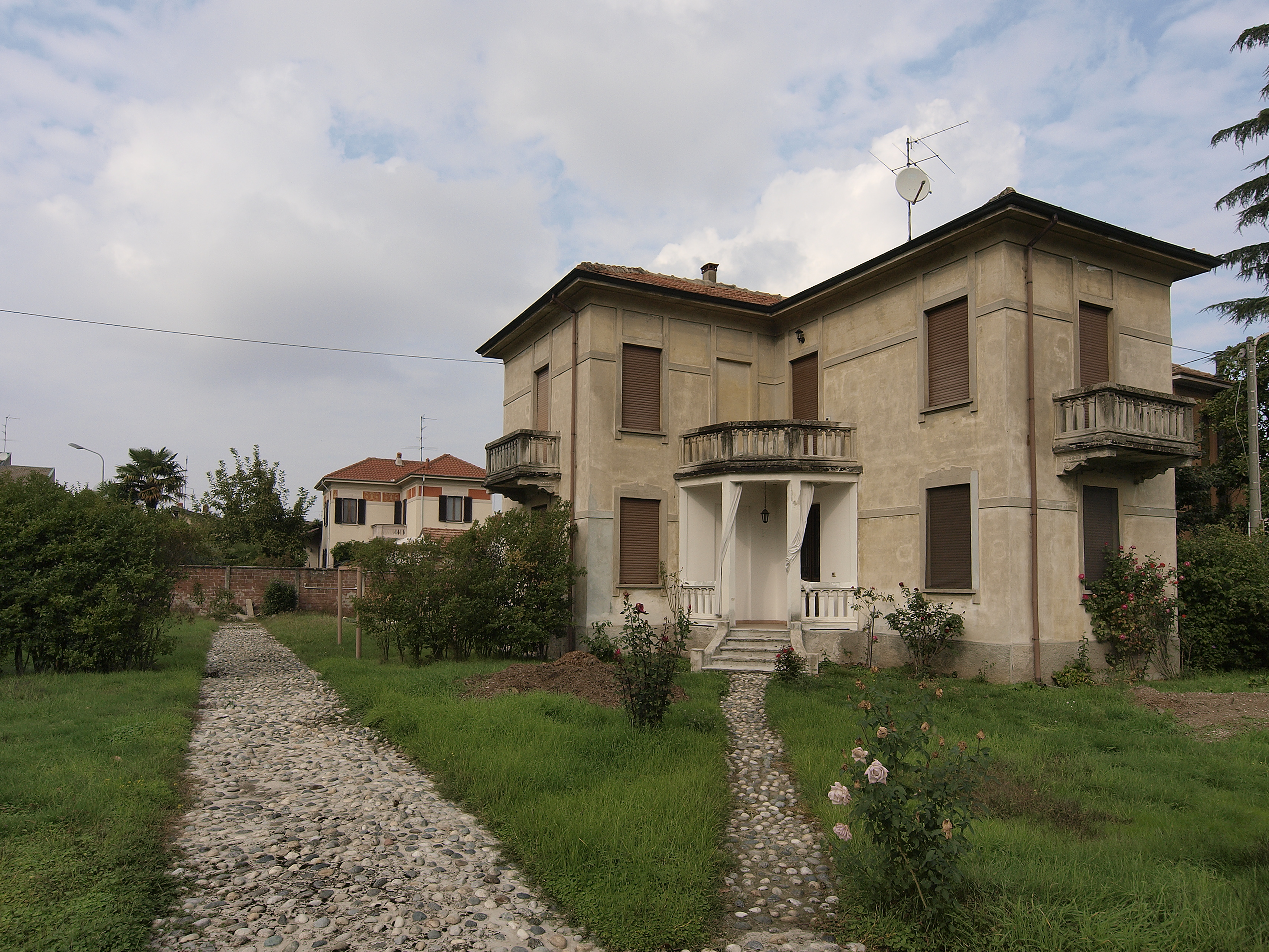 [Villa in Via Santa Cristina, 9]