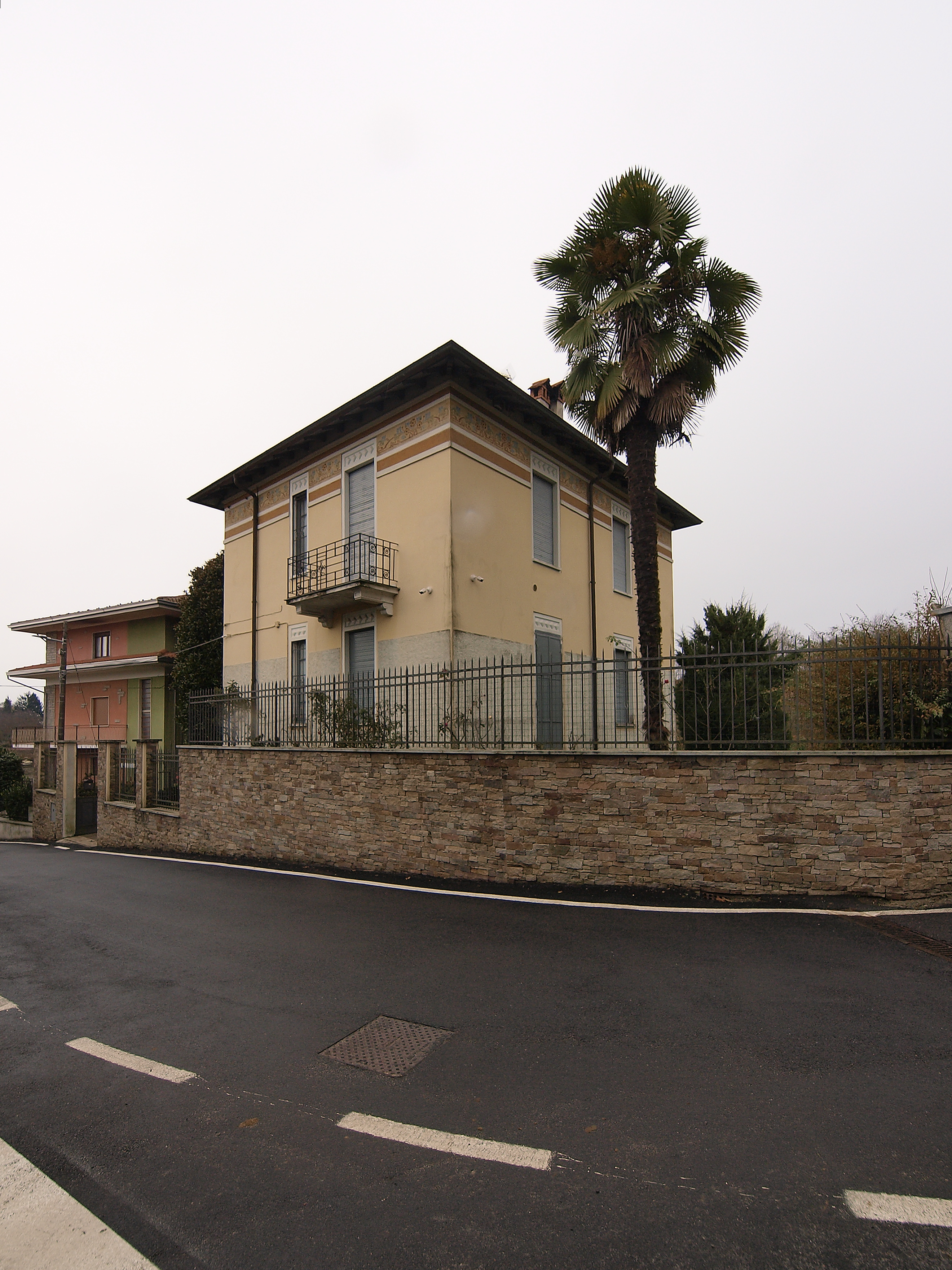 [casa in via per Colazza, 5]