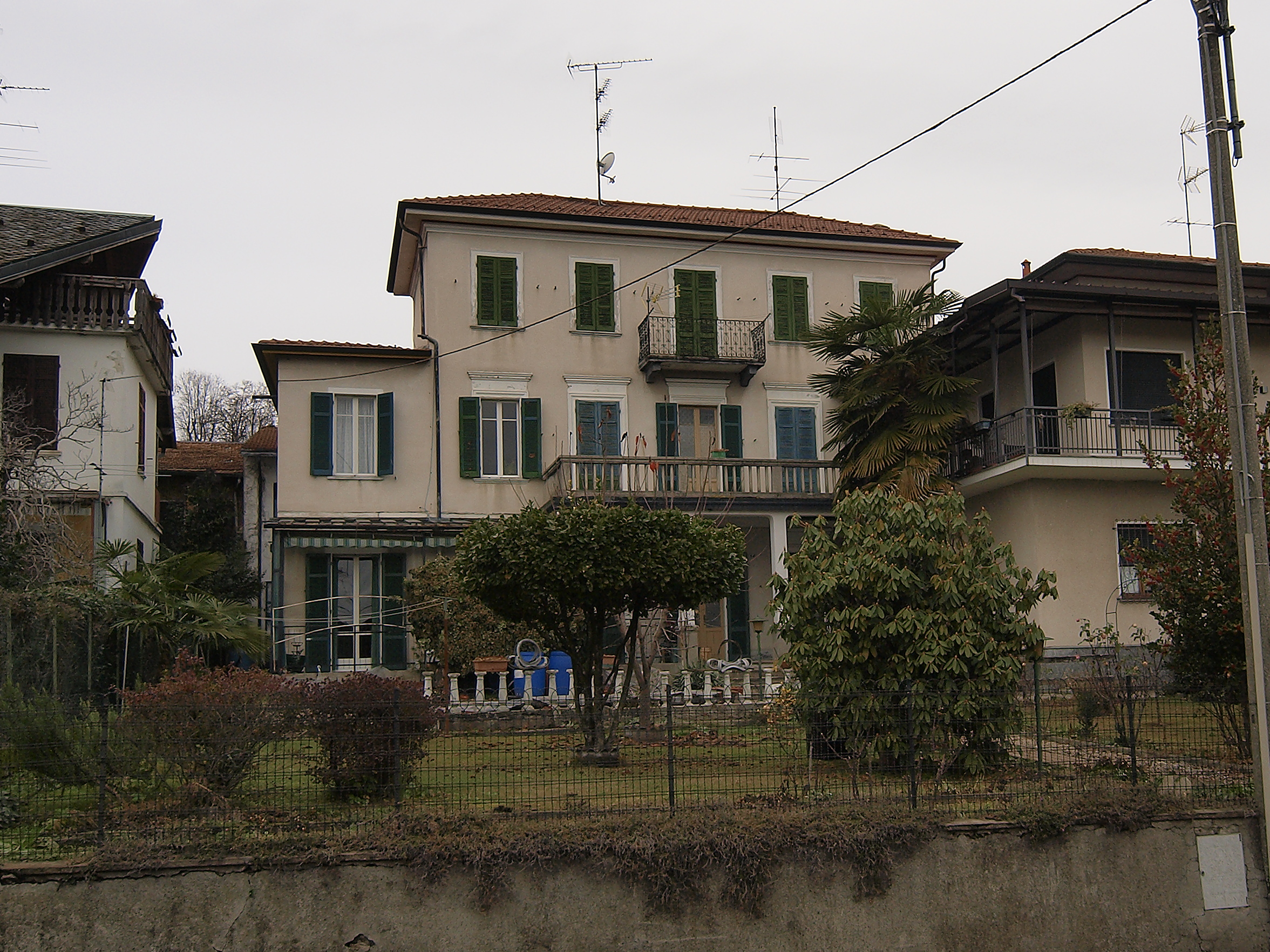 [palazzo in via Monte Rosa, 64]