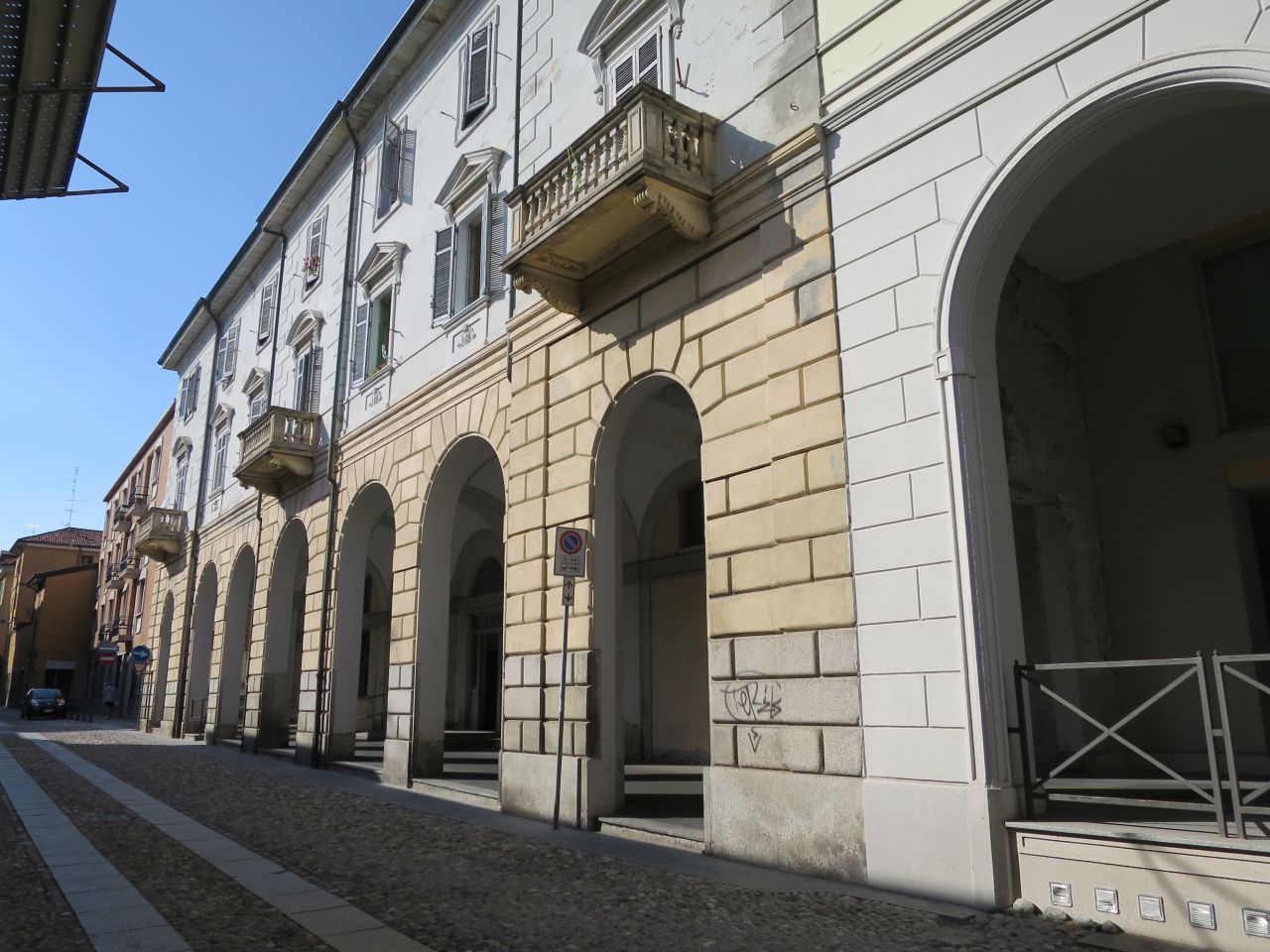 Macellerie Mastre, poi Caserma dei VV.FF., poi Residenza