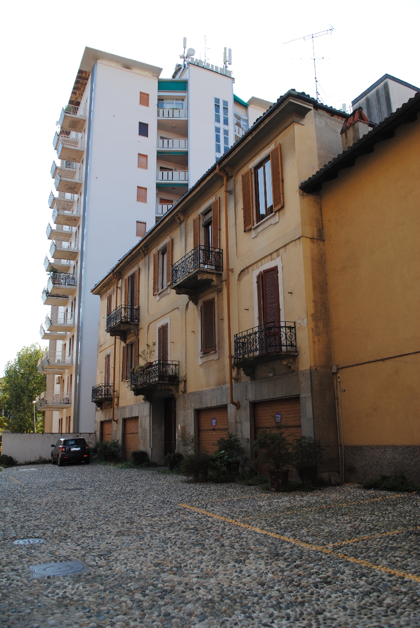 [Casa in Via Pietro Azario, 7]