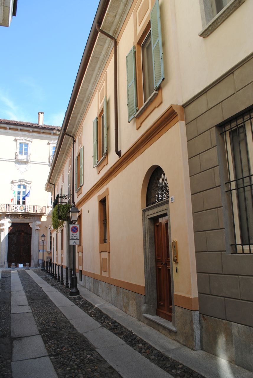 [Casa in via Amico Canobio 18, 20]