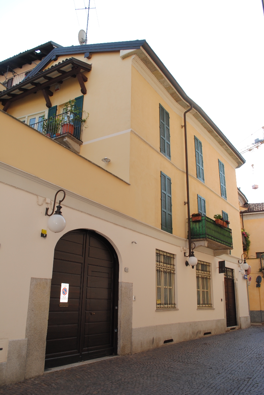 [Casa in via Mario Greppi, 16, 16A, 14A]