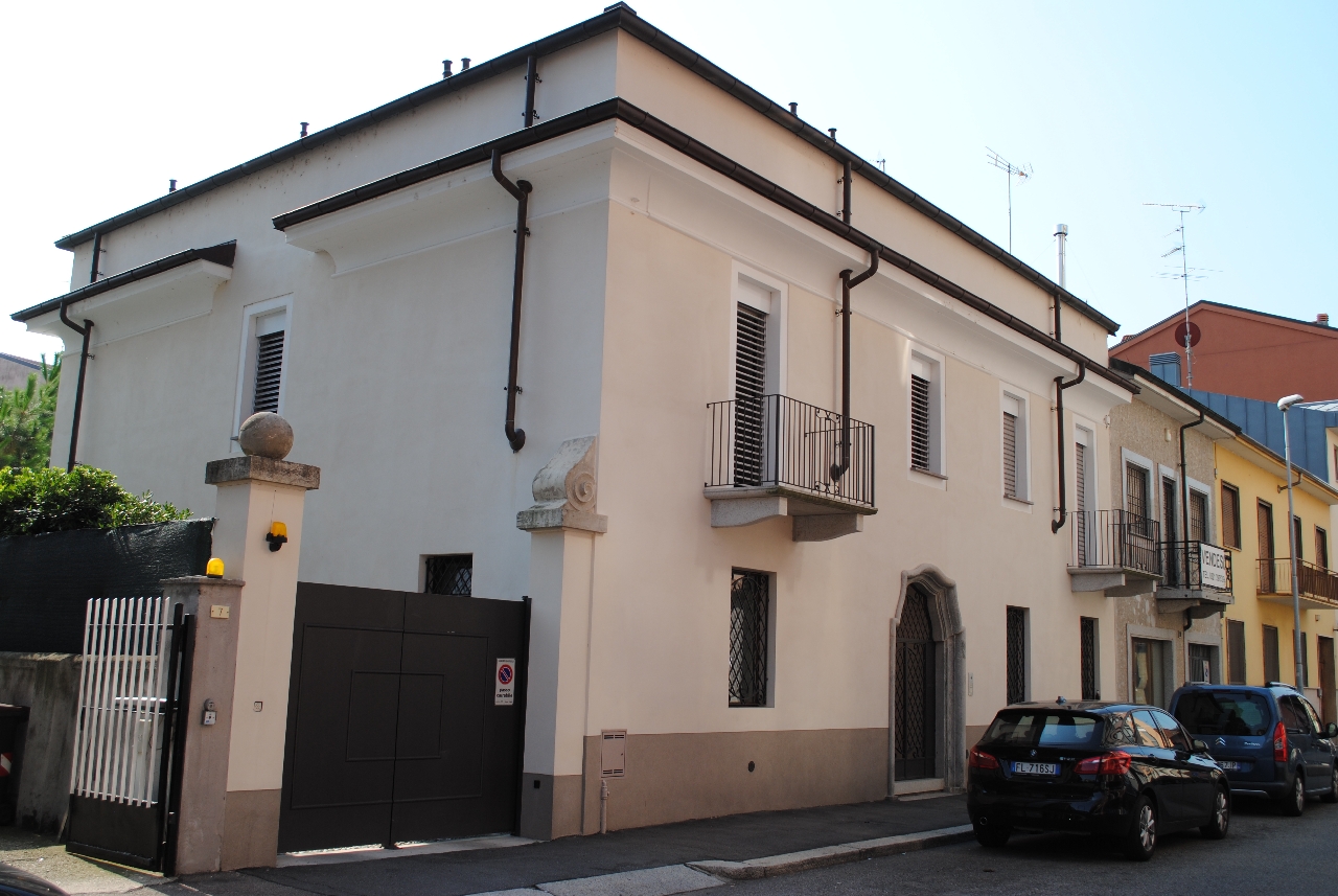 [Casa unifamiliare in via Scavini, 9]