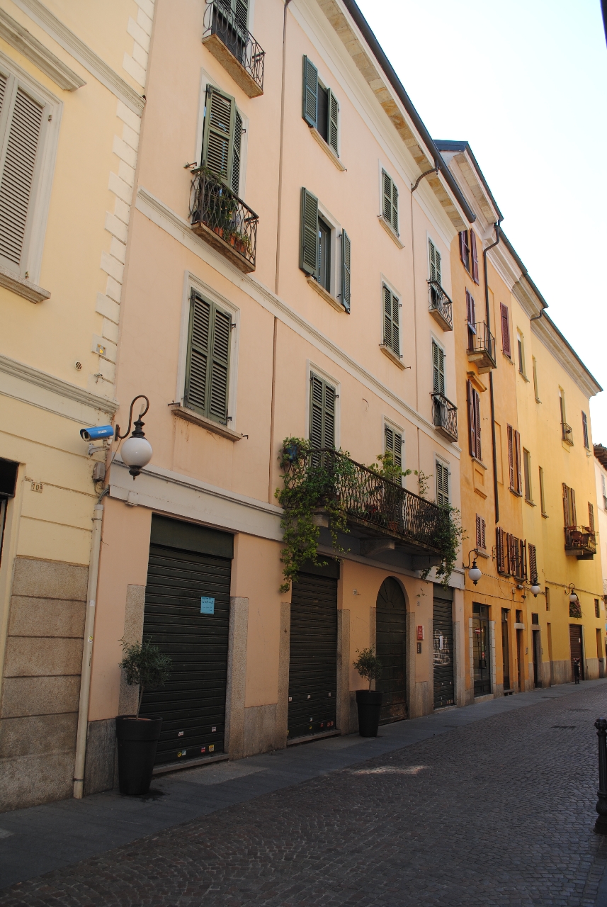 [Caseggiato in Corso Felice Cavallotti 10, 10A]