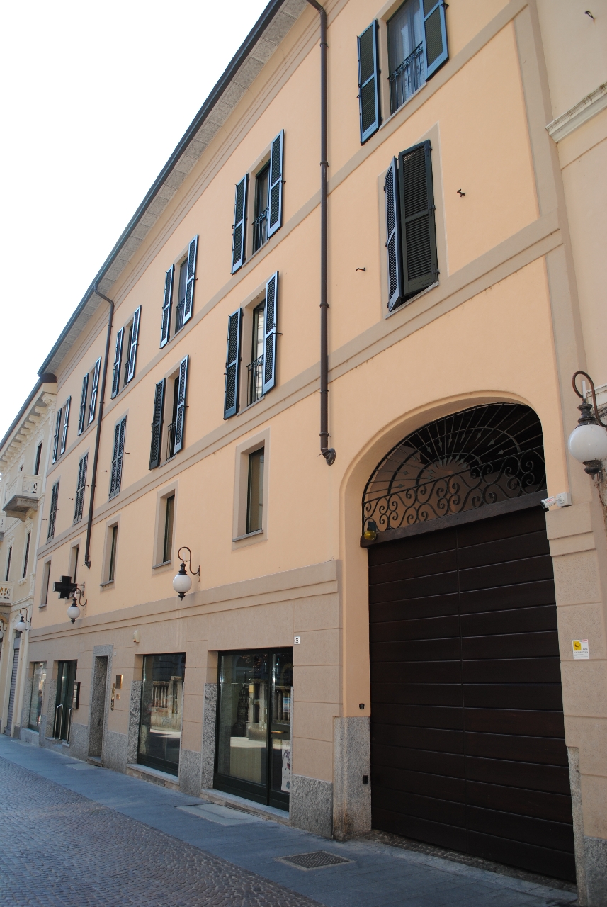 [Caseggiato in Corso Felice Cavallotti, 30, 28A]