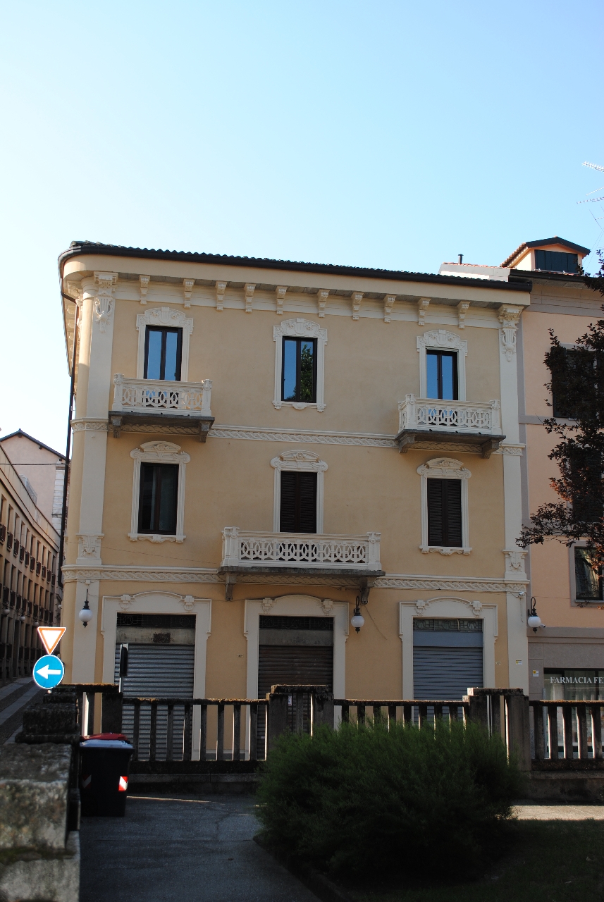 [Caseggiato in Corso Felice Cavallotti, 30G, 30F]