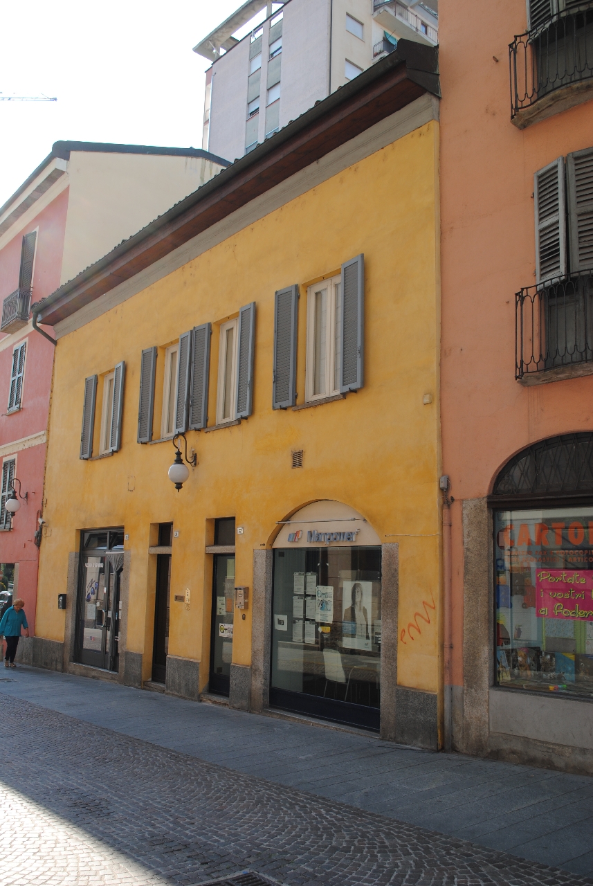 [Caseggiato in Corso Felice Cavallotti, 32B, 34, 34A]