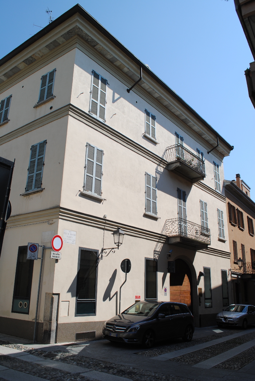 [Caseggiato in via Cesare Magnani Ricotti, 5]