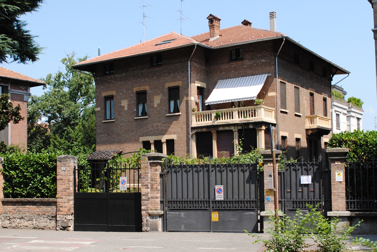 [Palazzina in Baluardo Partigiani, 7]
