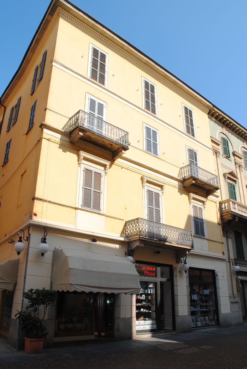 [Palazzo in Corso Camillo Cavour, 14, 14A, 14B]