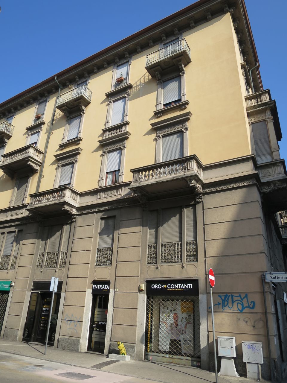 casa in via Solferino 2, 2A, 2B, 2C, 2D, 2E, 2F angolo corso della Vittoria 3, 3A, 5, 5A, 5B, 5D, 5E