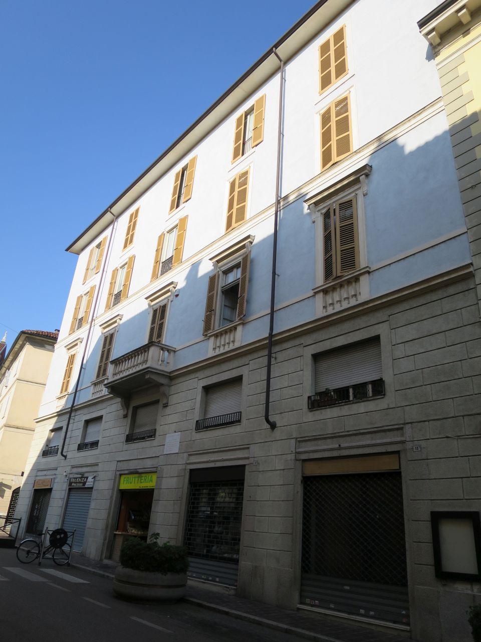 caseggiato in via Giulietti 2