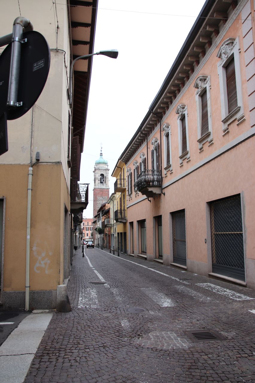 [Torre d'avvistamento in piazza Martiri della Libertà]