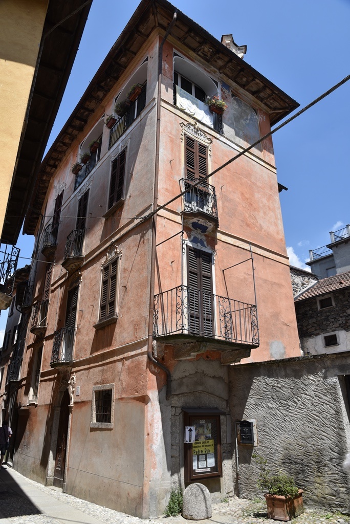 Casa Gallorini, già Gippini, Pangellini