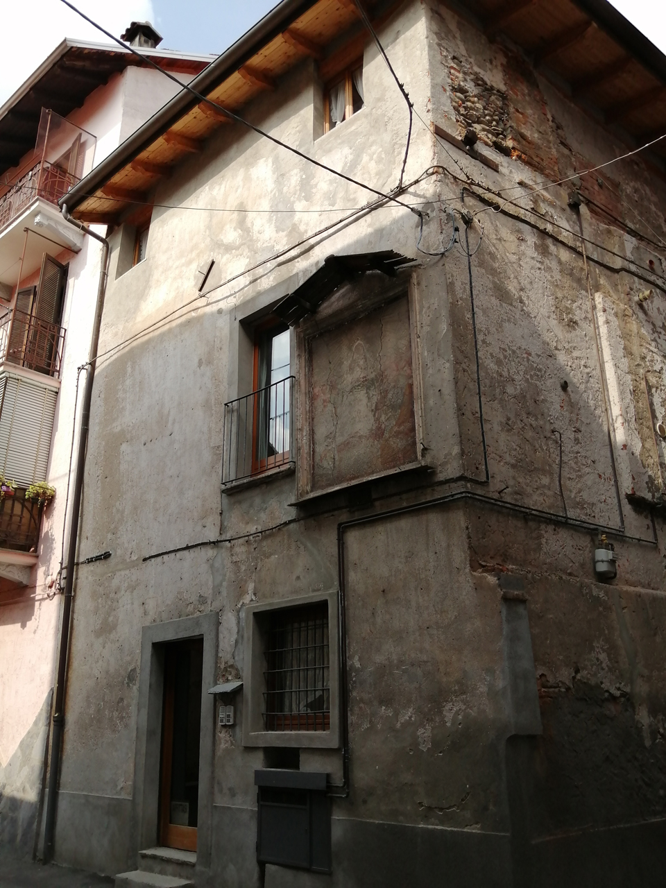 Casa privata in Via Lorenzo Bianchi, 13
